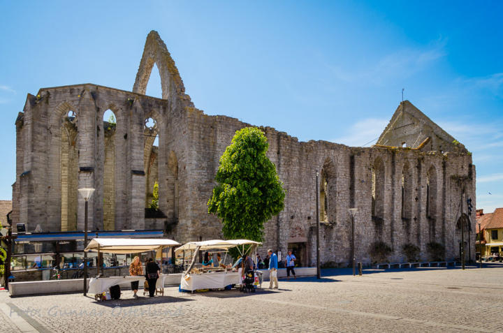 S:t Karins kyrkoruin ligger vid Stora Torget i Visby.