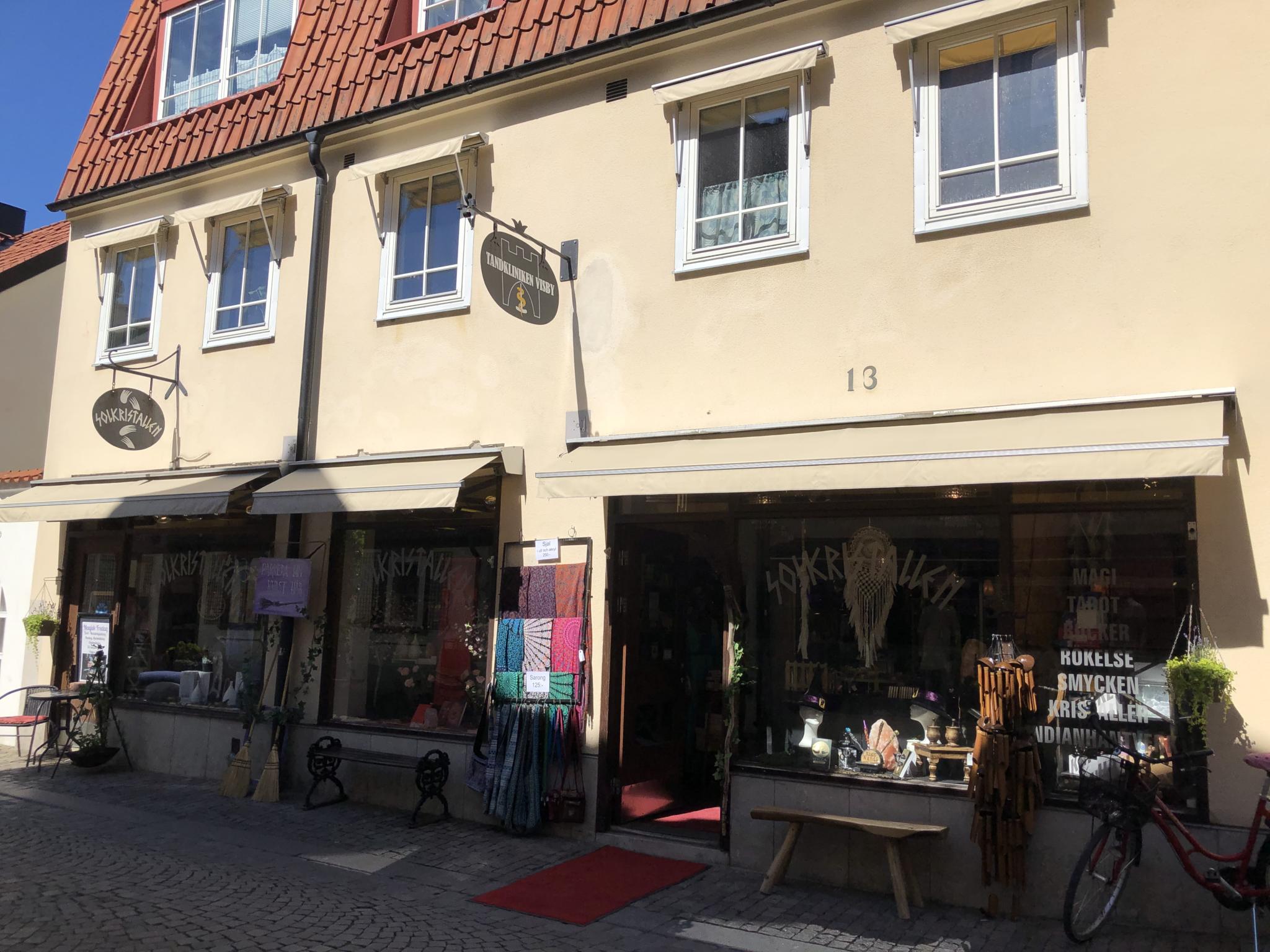 Adelsgatan 13, Solkristalln, Wisby Tandvård