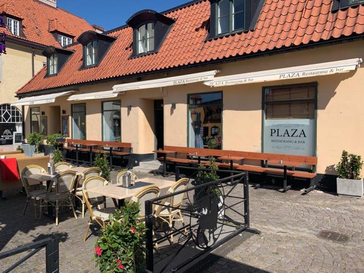 Plaza Restaurang  & Bar, Stora Torget 5.